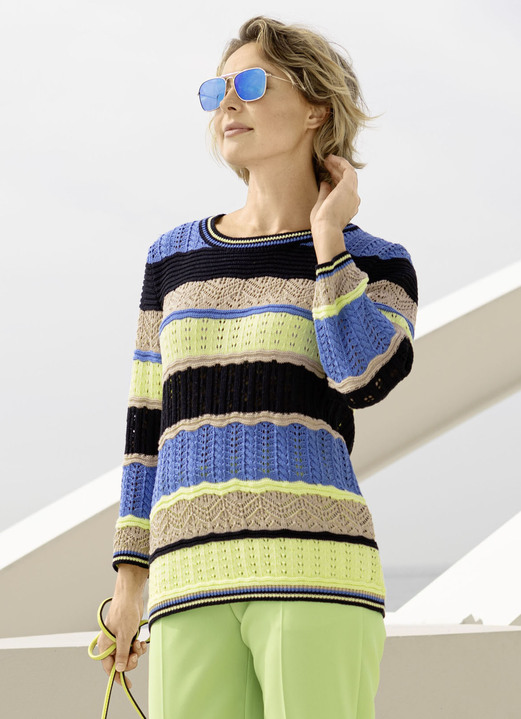 Mode - Pullover mit nachhaltig recycelter Baumwolle, in Größe 036 bis 052, in Farbe MARINE-BLAU-MULTICOLOR Ansicht 1