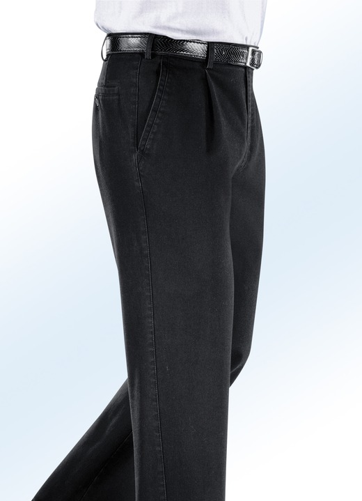 Hosen - Bügelfreie Jeans mit Zieretikett in 3 Farben, in Größe 024 bis 062, in Farbe SCHWARZ Ansicht 1