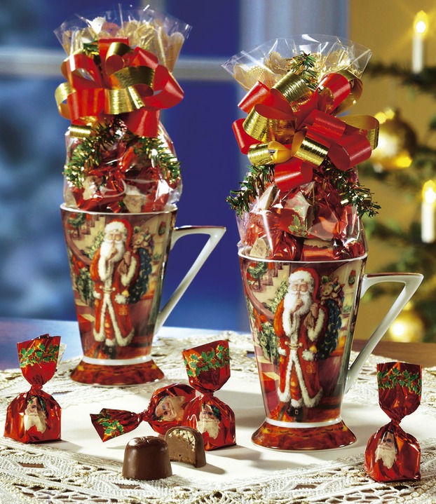 Weihnachtsleckereien - Porzellantassen, 2er-Set, mit Weihnachtspralinen, in Farbe
