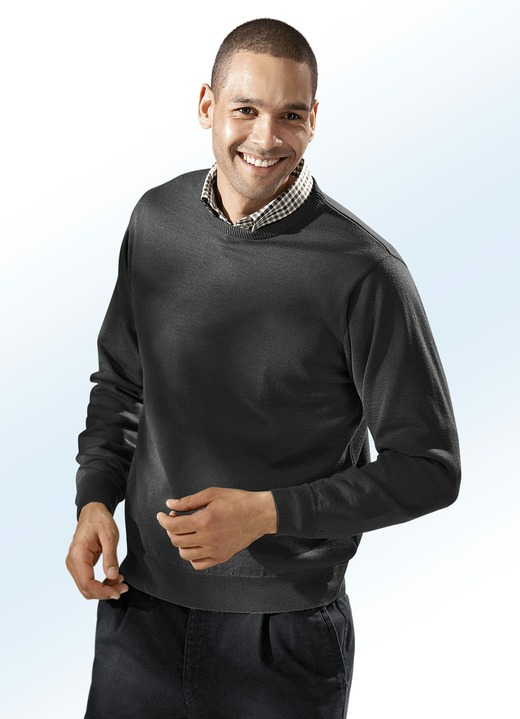 Hemden, Pullover & Shirts - Pullover in 4 Farben mit rundem Halsausschnitt, in Größe 046 bis 062, in Farbe SCHWARZ Ansicht 1