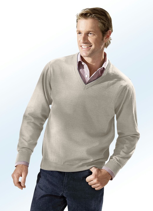 Hemden, Pullover & Shirts - Pullover in 4 Farben mit V-Ausschnitt, in Größe 046 bis 062, in Farbe BEIGE MELIERT