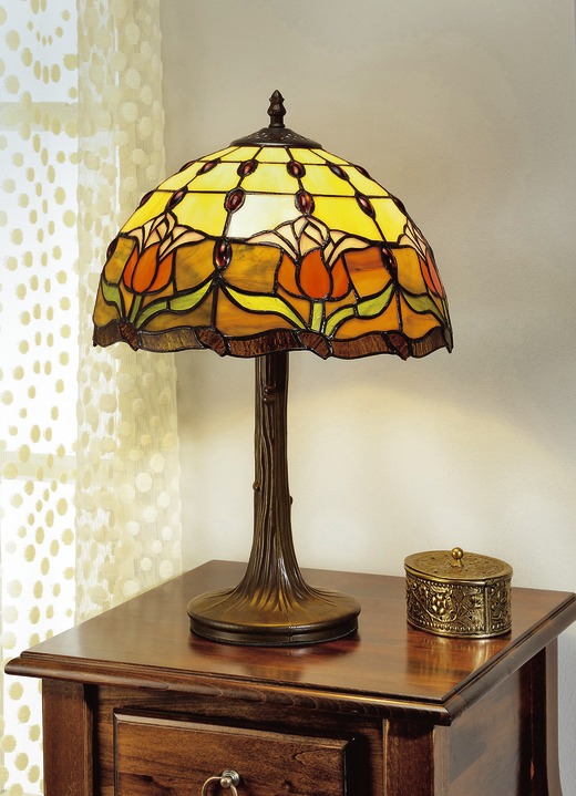 Lampen & Leuchten - Tiffany-Leuchte, 1-flammig mit durchgefärbten Tiffany-Glasstückchen, in Farbe BUNT, in Ausführung Tischleuchte