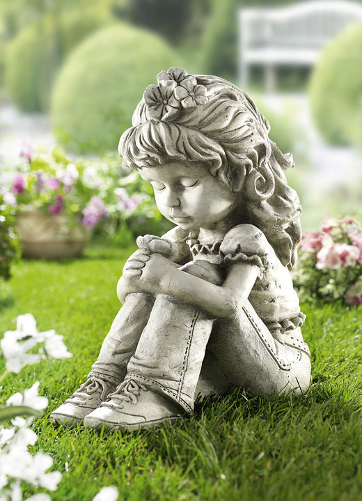 Gartendekoration - Figur Sarah Kay aus Kunststein, in Farbe ANTIK, in Ausführung 