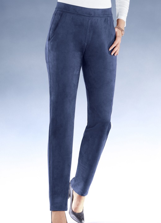 Hosen - Trendige, samtweiche Hose, in Größe 018 bis 092, in Farbe RAUCHBLAU Ansicht 1
