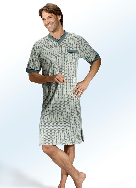Nachtwäsche - Nachthemd, kurzarm, mit schönem Alloverdessin, V-Ausschnitt und Seitenschlitzen, in Größe 048 bis 066, in Farbe HELLGRÜN-GRÜN Ansicht 1