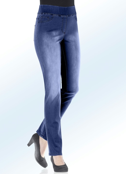 Damenmode - Figurformende Jeans , in Größe 017 bis 052, in Farbe JEANSBLAU Ansicht 1