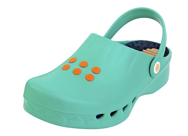 - Clogs 