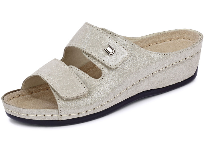 Komfortschuhe - Bequeme Damen-Pantoletten, Weite G, mit Klettverschluss, in Größe 036 bis 042, in Farbe HELLBEIGE Ansicht 1
