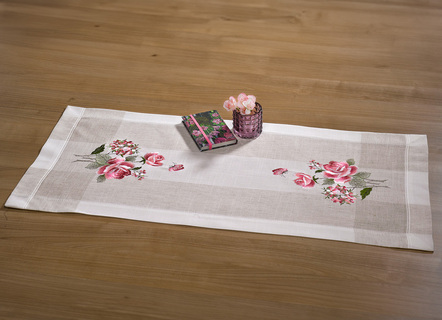 Tisch- und Raumdekoation mit hinreißendem Rosen-Dessin