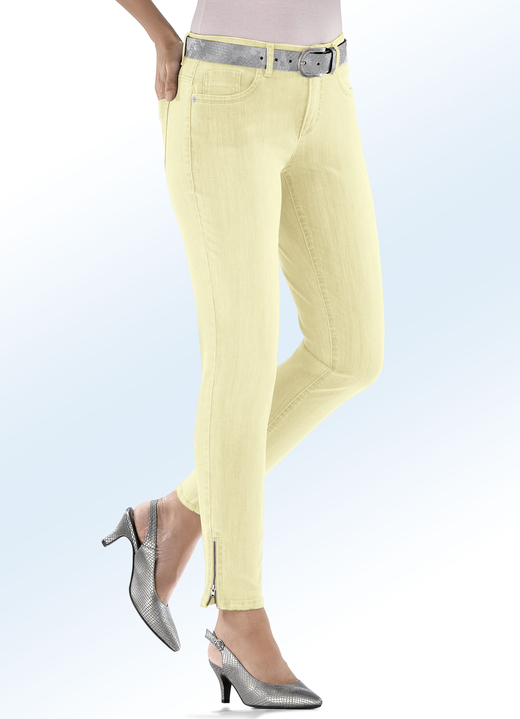 Hosen - Magic-Jeans mit modischen Reißverschlüssen an den Beinabschlüssen, in Größe 017 bis 050, in Farbe HELLGELB Ansicht 1