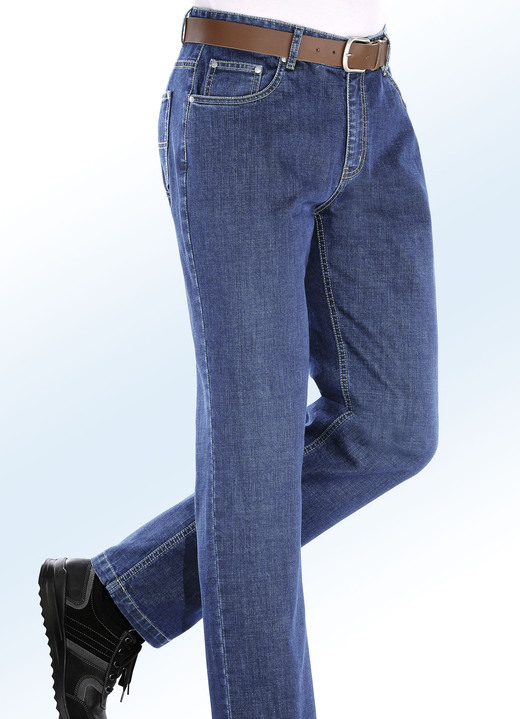 Mode - Jeans in 3 Farben, in Größe 024 bis 110, in Farbe JEANSBLAU Ansicht 1