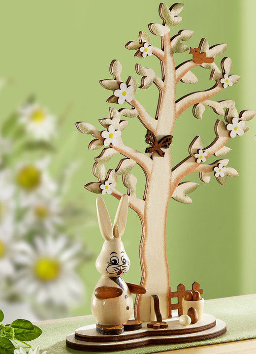 Dekorationen - Osterhase unterm Baum, in Farbe NATUR, in Ausführung Hase natur, mit Ostereiern Ansicht 1