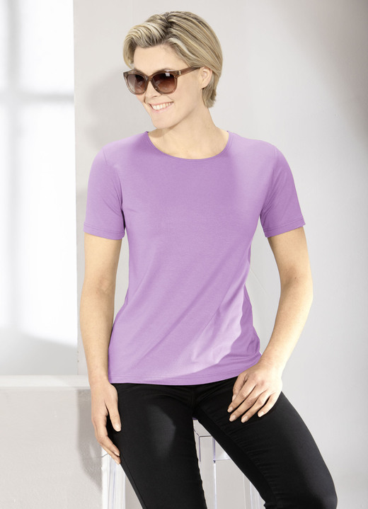 Shirts - Kombistarkes Shirt in 9 Farben, in Größe L (44/46) bis XXL (52/54), in Farbe FLIEDER Ansicht 1