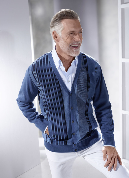 Hemden, Pullover & Shirts - Cardigan mit durchgehender Knopfleiste in 2 Farben, in Größe 046 bis 062, in Farbe KOBALTBLAU-MARINE Ansicht 1