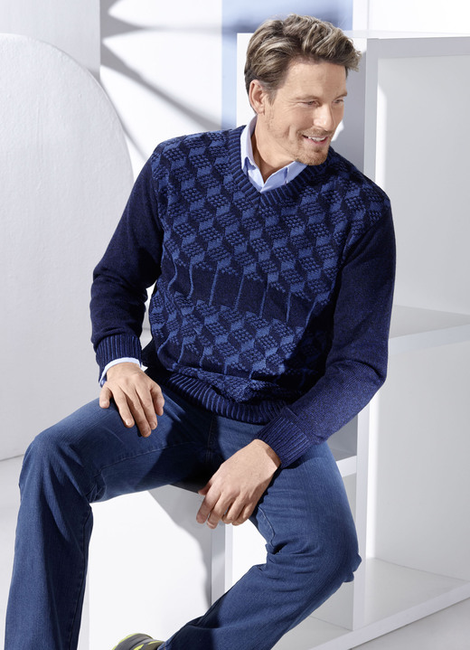 Herrenmode - Attraktiver Pullover mit V-Ausschnitt in 2 Farben, in Größe 046 bis 062, in Farbe MARINE Ansicht 1