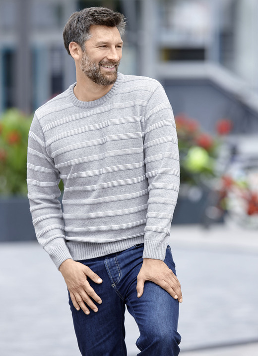 Hemden, Pullover & Shirts - Rundhalspullover mit Strukturdessin in 2 Farben, in Größe 046 bis 062, in Farbe SILBERGRAU MELIERT Ansicht 1