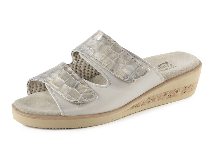 Komfortschuhe - ELENA EDEN Pantolette aus krokogeprägtem Lack- und Nappaleder, in Größe 036 bis 042, in Farbe BEIGE Ansicht 1
