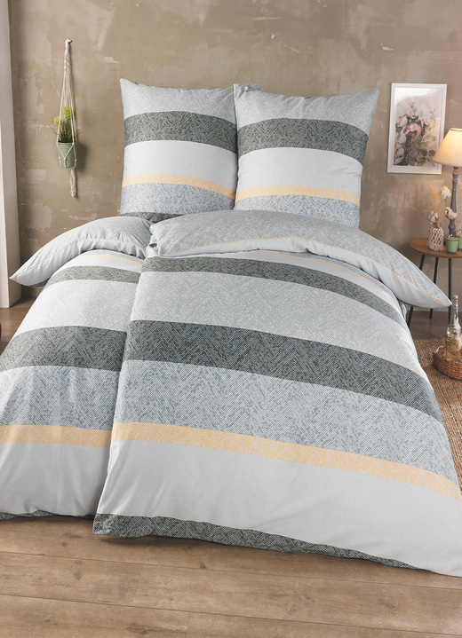 - Wendebettwäsche-Garnitur in harmonischer Farbgebung, in Größe 112 (80/80 cm + 135/200 cm) bis 115 (80/80 cm + 155/220 cm), in Farbe SALBEI Ansicht 1