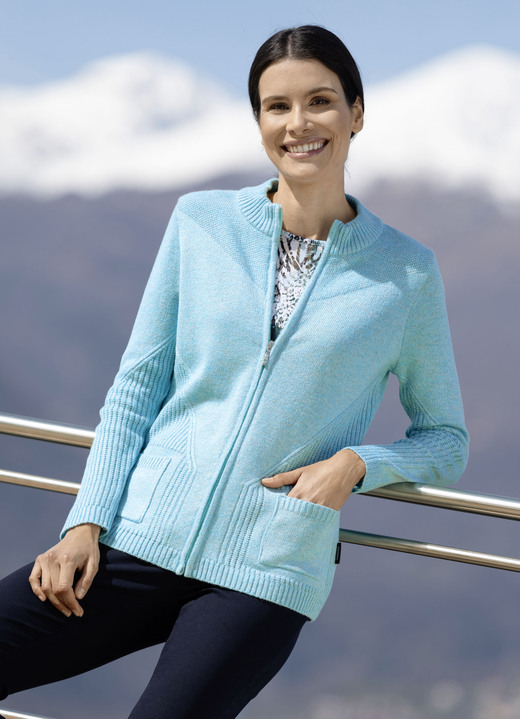 Jacken, Westen & Sets - Strickjacke aus Melangegarn, in Größe 036 bis 052, in Farbe EISBLAU MELIERT Ansicht 1