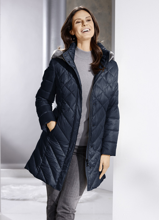Jacken, Mäntel, Blazer - Daunen-Kurzmantel mit abnehmbarer Kapuze, in Größe 036 bis 054, in Farbe NAVY Ansicht 1