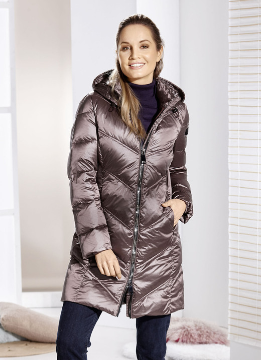 Jacken, Mäntel, Blazer - Kurzmantel mit fester Kapuze Jacken, Mäntel, Blazer - Kurzmantel mit fester Kapuze, in Größe 034 bis 052, in Farbe MAUVE