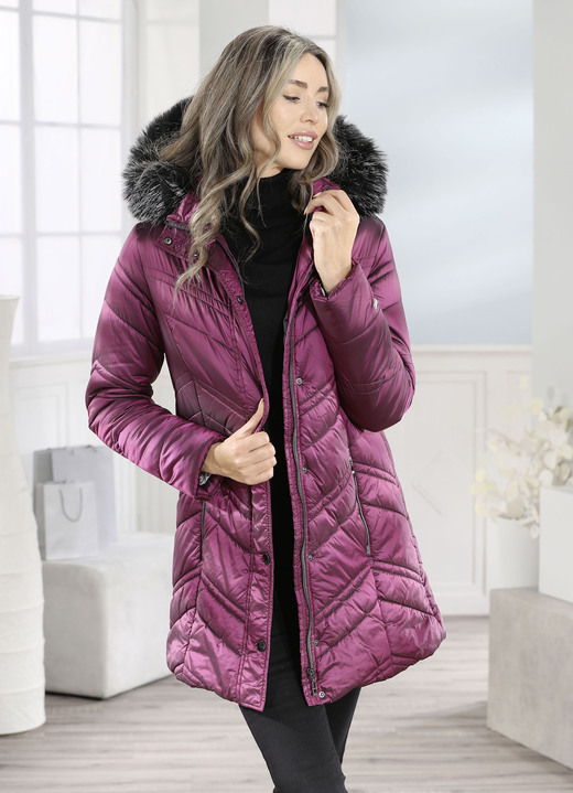 Jacken, Mäntel, Blazer - Jacke mit abnehmbarer Kapuze Jacken, Mäntel, Blazer - Jacke mit abnehmbarer Kapuze, in Größe 036 bis 052, in Farbe ZYKLAM