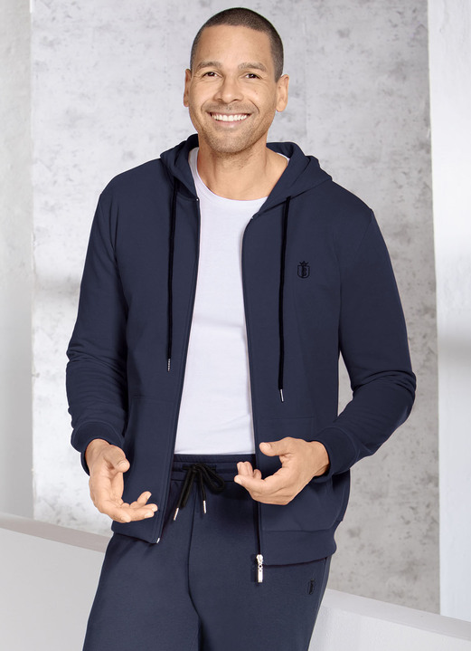 Sport- & Freizeitmode - Kapuzenjacke in 5 Farben Sport- & Freizeitmode - Kapuzenjacke in 5 Farben, in Größe 3XL (64/66) bis XXL (60/62), in Farbe MARINE