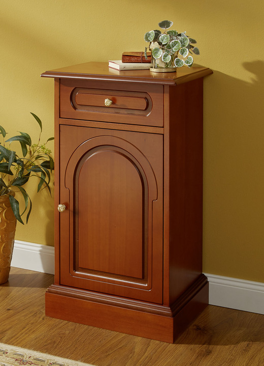 Sideboards & Kommoden - Möbelserie mit typisch italienischem Flair, in Farbe KIRSCHBAUM, in Ausführung Kommode, 1-türig Ansicht 1