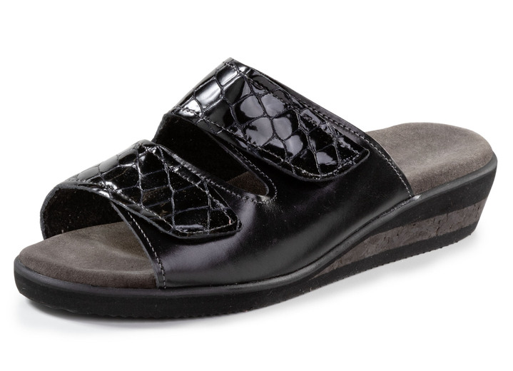 Komfortschuhe - Pantolette aus Nappaleder und krokogeprägtem Lackleder, in Größe 036 bis 042, in Farbe SCHWARZ Ansicht 1