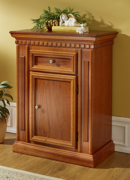 Sideboards & Kommoden - Hochwertige und stilsichere Kommoden mit klassisch schönem Flair, in Farbe KIRSCHBAUM, in Ausführung Kommode, 1-türig, schmal Ansicht 1