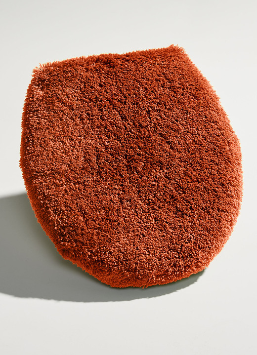 Badgarnituren - Tolle Badgarnitur in barfußweicher Qualität, in Größe 100 (Vorleger halbrund, 50/ 80 cm) bis 112 (WC-Deckelbezug, 47/ 50 cm), in Farbe TERRA Ansicht 1
