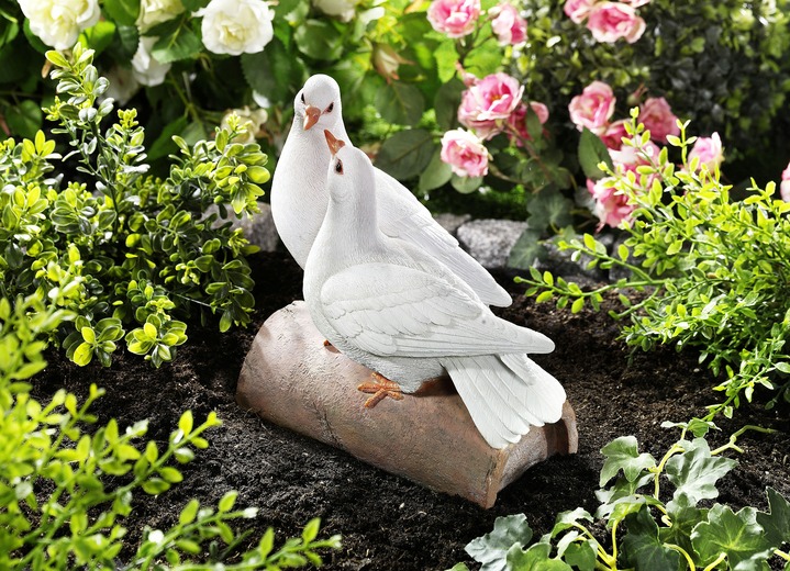 Garten - Taubenpaar auf Stamm, in Farbe WEISS