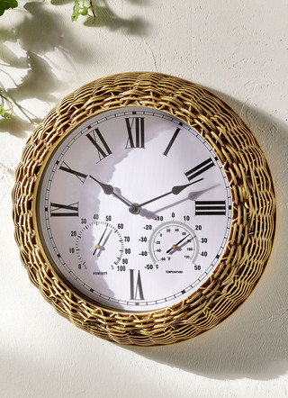 Außenwanduhr im Rattan-Look