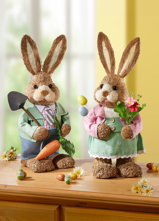 - Bast-Hase aus Kunst und Textilmaterial, in Farbe NATUR-GRÜN, in Ausführung Häsin