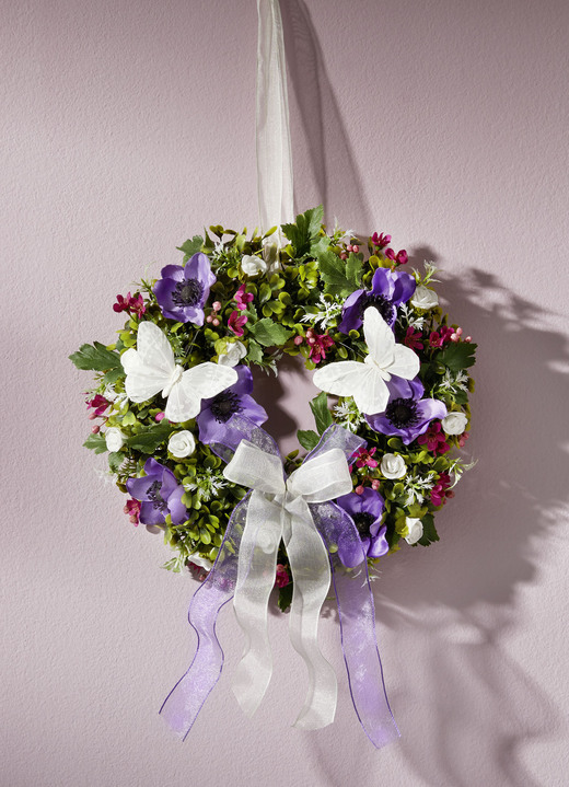 Kunst- & Textilpflanzen - Wandkranz mit Textilschleifenbändern, in Farbe WEISS-LILA, in Ausführung Lila-weiß, mit Anemonenblüte Ansicht 1