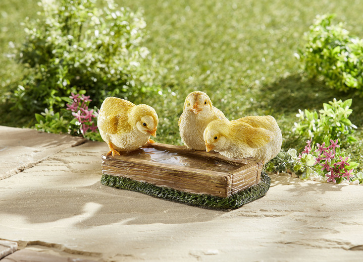 Gartendekoration - Von Hand bemalte Vogeltränke mit Küken, in Farbe GELB-BRAUN