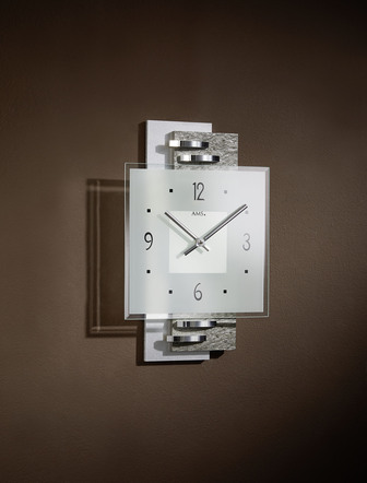 Wanduhr mit Quarzwerk