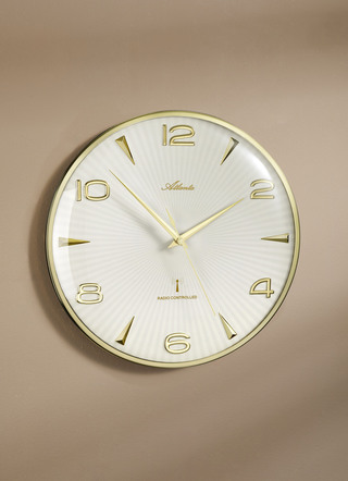 Wanduhr mit Funkuhrwerk