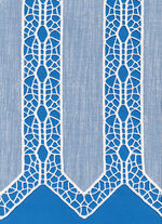 Kurzstore mit aufwendig gearbeiteter Macramé- Spitze 