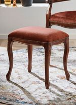 Italienische Sitzm&ouml;bel auf massivem Buchengestell 