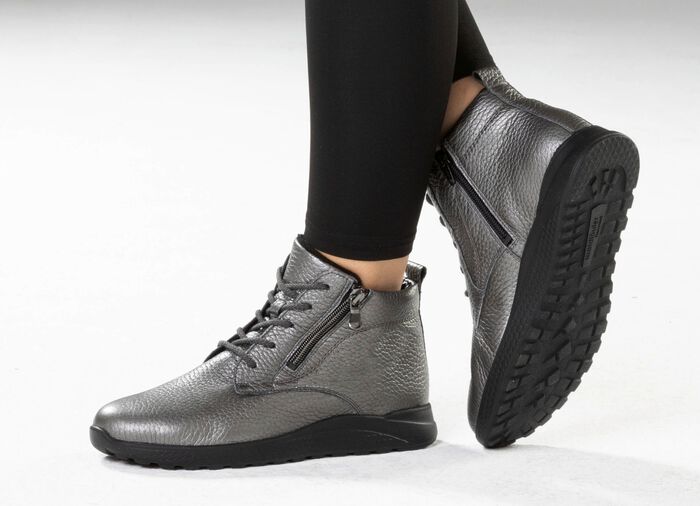 Waldl&auml;ufer, bequeme Damen-Stiefeletten, Winterschuhe, Weite H, aus Hirschleder ALTSILBER