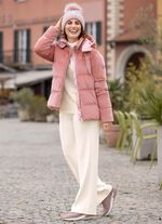 Hose in modischer Weite 