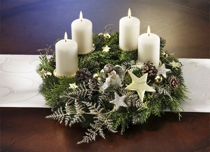 Adventskranz mit 4 Echtwachskerzen 