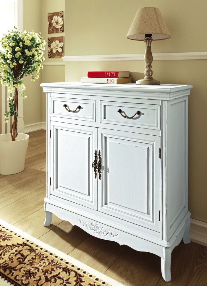 Kommode in Antikwei&szlig; 