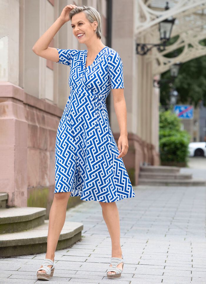 Kleid in raffinierter Wickeloptik 