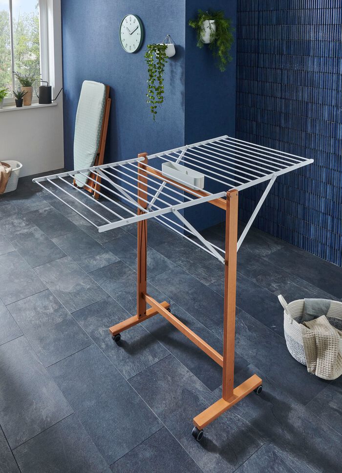 W&auml;schest&auml;nder aus massivem Holz 