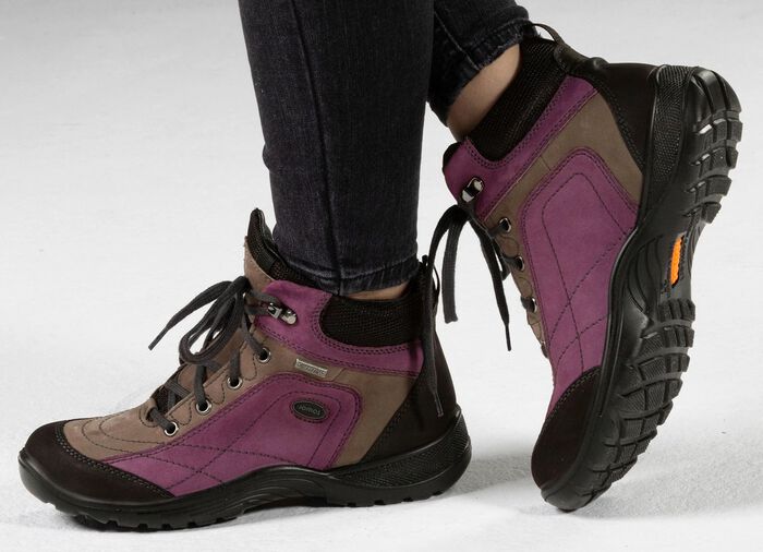 Schn&uuml;r-Stiefelette in interessanter Farbkombination 