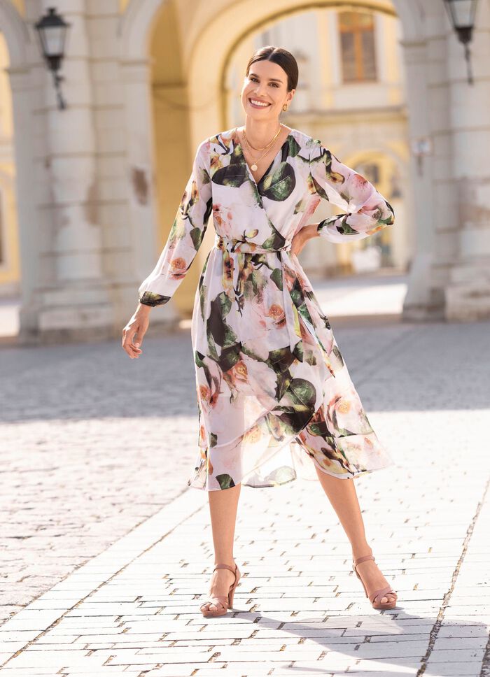 Kleid mit Bindeg&uuml;rtel 