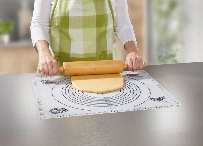 K&uuml;chenmaschine im Vintage-Design inkl. Silikon-Backmatte CREME