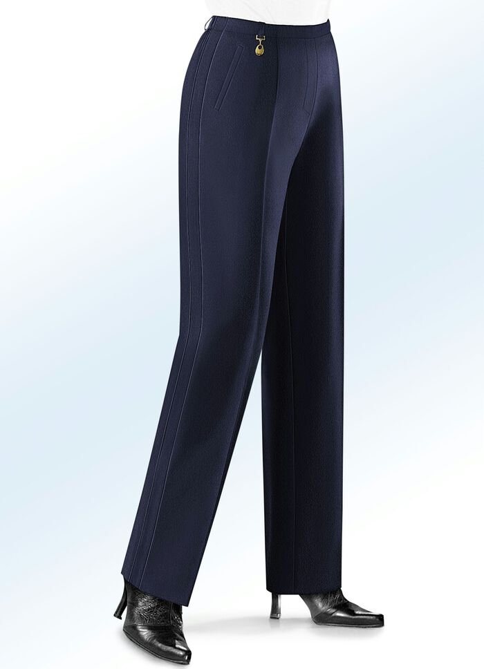 Hose mit leicht ausgestellter Fu&szlig;weite 